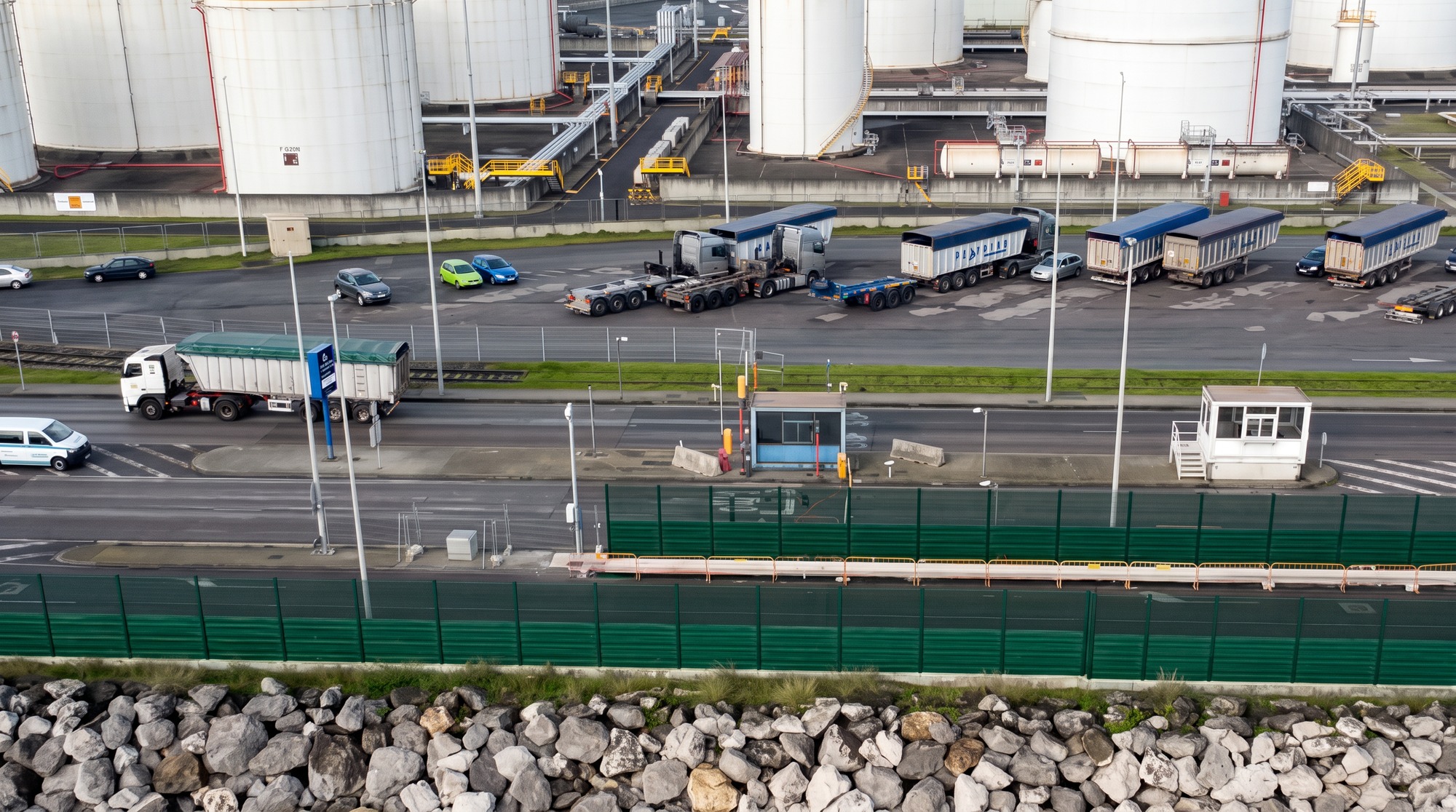 Instalación del vallado inteligente DTAC en funcionamiento en el puerto de Gijón